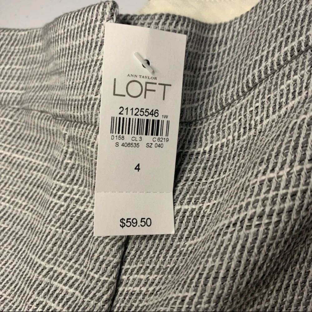 Loft Women Grey Shorts - Picture 4 of 7